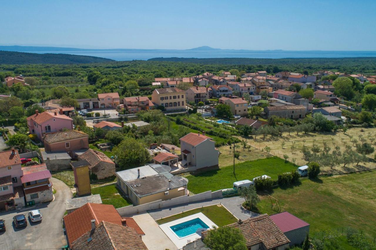 Villa Ester Pola Esterno foto